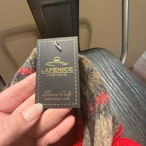 LAFENICE Cozy Red and Brown Plaid Women's Hat Made In Italy - Picture 4 of 8